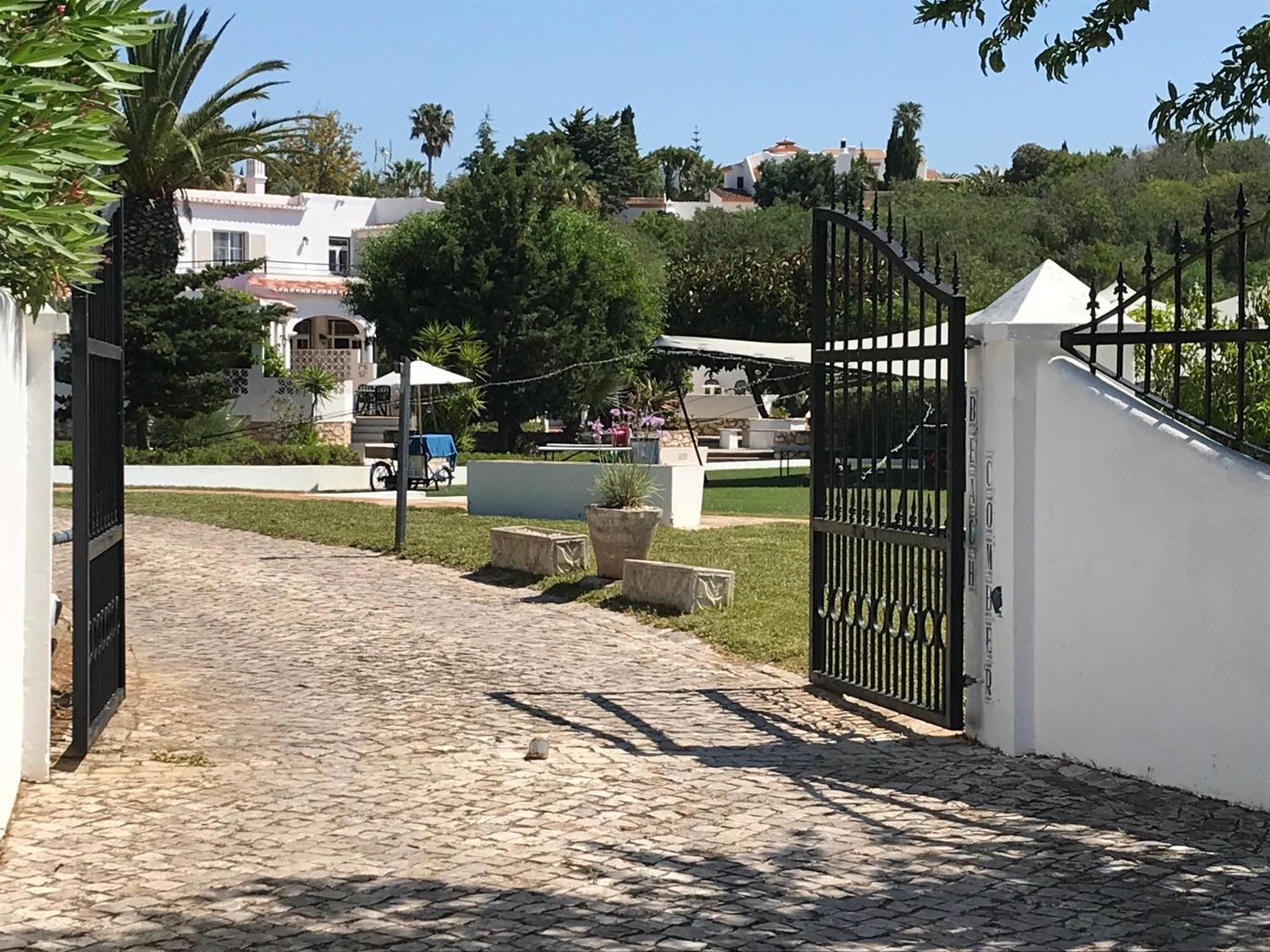 Апартаменты Casa Beachcomber Le Jardin Des Arts Лагуш Экстерьер фото